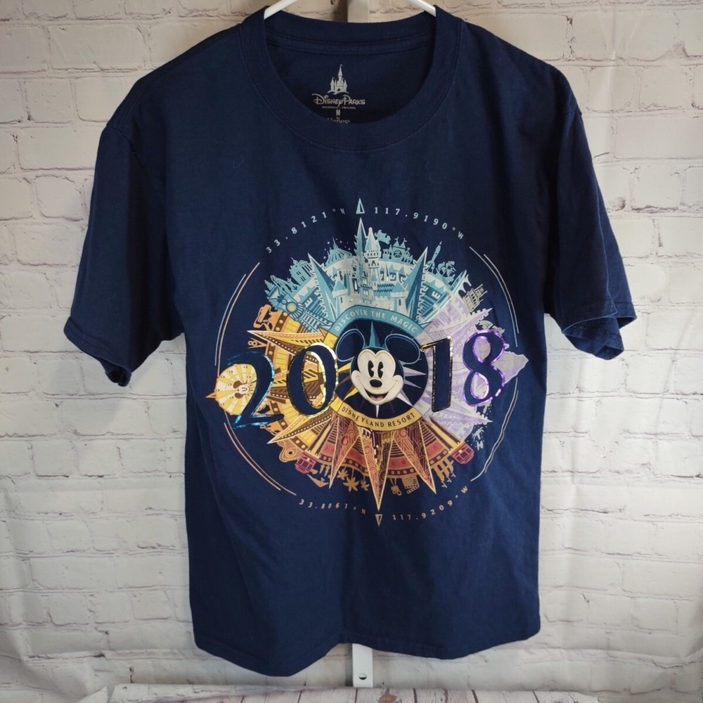 Disney Parks 2018 Shirt Medium Unisex Discover The Magic Disneyland Resort